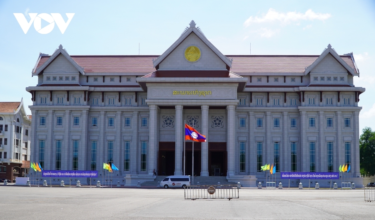 Vietnam to hand over newly-built National Assembly building to Laos